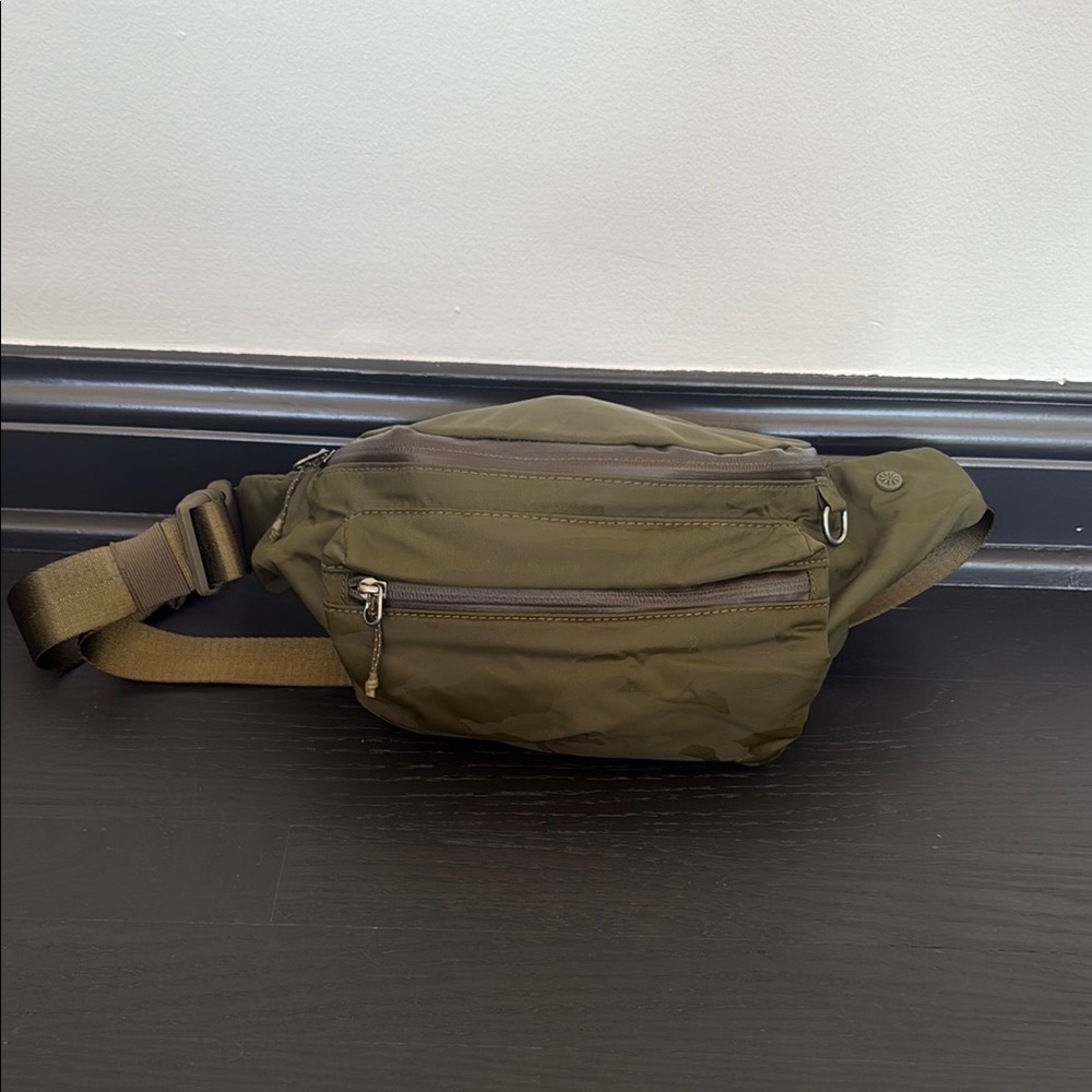 Athleta camo Green Belt Bag